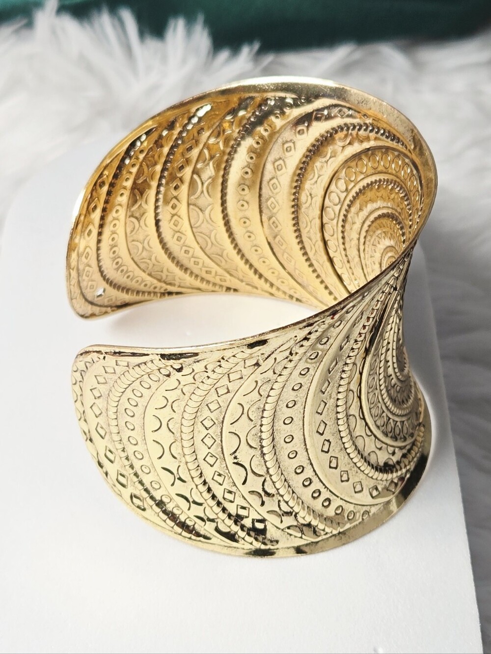 Bold Gold Embossed Cuff Bracelet Raised Relief Boho Goddess Statement Jewelry - Picture 3 of 8